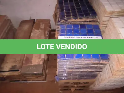 LOTE 101 - 14 CAIXAS DE PASTILHA NA COR AZUL (NO ESTADO, NÃO SABEMOS SE FUNCIONA. LEILÃO NÃO TEM GARANTIA E NEM DEVOLUÇÃO).