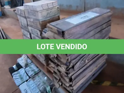 LOTE 177 - 01 LOTE COM RODAPÉS E PASTILHAS BRANCAS (NO ESTADO, NÃO SABEMOS SE FUNCIONA. LEILÃO NÃO TEM GARANTIA E NEM DEVOLUÇÃO).