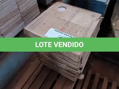LOTE 115 - 13 CAIXAS DE REVESTIMENTO 50X50 ELIANE BIANCO (NO ESTADO, NÃO SABEMOS SE FUNCIONA. LEILÃO NÃO TEM GARANTIA E NEM DEVOLUÇÃO).