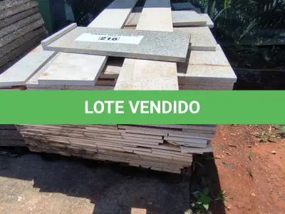 LOTE 216 - 01 LOTE COM RODAPÉS EM GRANITO TAMANHOS E CORES DIVERSAS (NO ESTADO, NÃO SABEMOS SE FUNCIONA. LEILÃO NÃO TEM GARANTIA E NEM DEVOLUÇÃO).