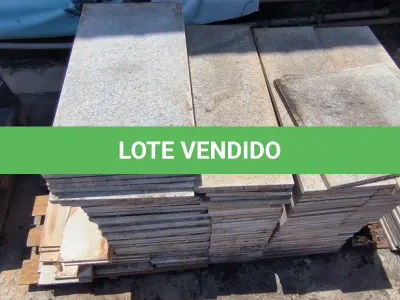 LOTE 208 - 01 LOTE COM RODAPÉS EM GRANITO TAMANHOS E CORES DIVERSAS (NO ESTADO, NÃO SABEMOS SE FUNCIONA. LEILÃO NÃO TEM GARANTIA E NEM DEVOLUÇÃO).