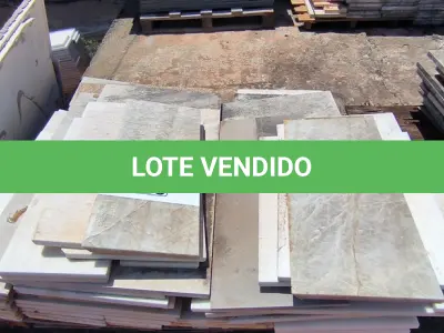 LOTE 205 - 01 LOTE COM RODAPÉS EM GRANITO TAMANHOS E CORES DIVERSAS (NO ESTADO, NÃO SABEMOS SE FUNCIONA. LEILÃO NÃO TEM GARANTIA E NEM DEVOLUÇÃO).