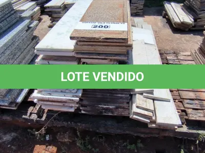 LOTE 200 - 01 LOTE COM RODAPÉS EM GRANITO TAMANHOS E CORES DIVERSAS (NO ESTADO, NÃO SABEMOS SE FUNCIONA. LEILÃO NÃO TEM GARANTIA E NEM DEVOLUÇÃO).