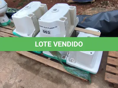 LOTE 003 - 01 LOTE COM 05 TANQUES PARA LAVANDERIA CELITE BRANCO (NO ESTADO, NÃO SABEMOS SE FUNCIONA. LEILÃO NÃO TEM GARANTIA E NEM DEVOLUÇÃO).