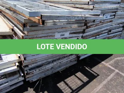 LOTE 244 - 01 LOTE COM GRADES EM FERRO NA COR BRANCA COM TELAS (NO ESTADO, NÃO SABEMOS SE FUNCIONA. LEILÃO NÃO TEM GARANTIA E NEM DEVOLUÇÃO).