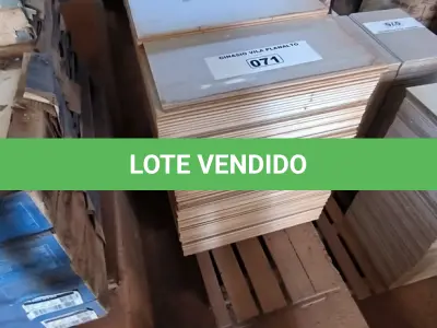 LOTE 071 - 01 LOTE COM REVESTIMENTO 30X60 DIVERSOS (NO ESTADO, NÃO SABEMOS SE FUNCIONA. LEILÃO NÃO TEM GARANTIA E NEM DEVOLUÇÃO).