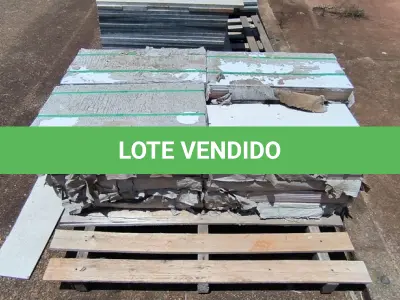 LOTE 251 - 22 CAIXAS DE REVESTIMENTO 30X60 GLACIER WHITER (NO ESTADO, NÃO SABEMOS SE FUNCIONA. LEILÃO NÃO TEM GARANTIA E NEM DEVOLUÇÃO).