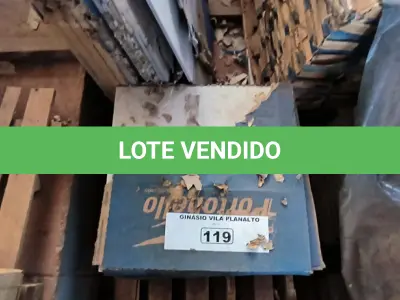 LOTE 119 - 13 CAIXAS DE PISOS 60X60 PORTOBELLO GALIVEU CREMA (NO ESTADO, NÃO SABEMOS SE FUNCIONA. LEILÃO NÃO TEM GARANTIA E NEM DEVOLUÇÃO).