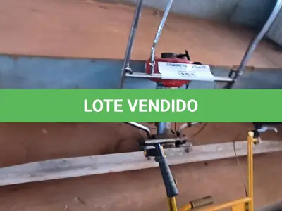 LOTE 154 - 01 NIVELADOR DE CONCRETO A GASOLINA (NO ESTADO, NÃO SABEMOS SE FUNCIONA. LEILÃO NÃO TEM GARANTIA E NEM DEVOLUÇÃO).