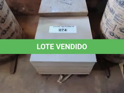LOTE 074 - 01 LOTE COM PISOS DIVERSOS 60X60 (NO ESTADO, NÃO SABEMOS SE FUNCIONA. LEILÃO NÃO TEM GARANTIA E NEM DEVOLUÇÃO).