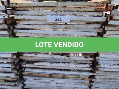 LOTE 242 - 01 LOTE COM GRADES EM FERRO NA COR BRANCA COM TELAS (NO ESTADO, NÃO SABEMOS SE FUNCIONA. LEILÃO NÃO TEM GARANTIA E NEM DEVOLUÇÃO).