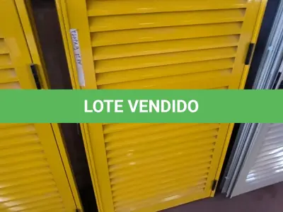 LOTE 135 - 02 PORTAS EM ALUMÍNIO 80X2,45 NA COR AMARELO (NO ESTADO, NÃO SABEMOS SE FUNCIONA. LEILÃO NÃO TEM GARANTIA E NEM DEVOLUÇÃO).