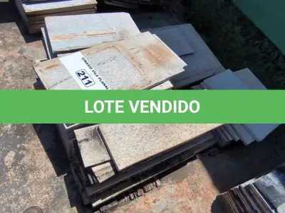 LOTE 211 - 01 LOTE COM RODAPÉS EM GRANITO TAMANHOS E CORES DIVERSAS (NO ESTADO, NÃO SABEMOS SE FUNCIONA. LEILÃO NÃO TEM GARANTIA E NEM DEVOLUÇÃO).