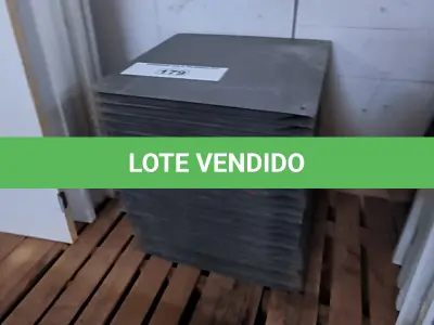 LOTE 179 - 01 LOTE DE PLACAS DE PISO FLUTUANTE (NO ESTADO, NÃO SABEMOS SE FUNCIONA. LEILÃO NÃO TEM GARANTIA E NEM DEVOLUÇÃO).