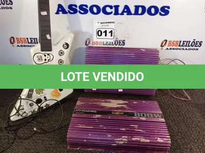 LOTE 011 - 02 POTENCIAS PARA SOM AUTOMOTIVO E 01 GUITARRA PARA JOGOS. (NO ESTADO) ATENÇÃO! FAZER A VISITAÇÃO ANTES DE ARREMATAR, NÃO SABEMOS SE FUNCIONA. LEILÃO NÃO TEM GARANTIA E NEM DEVOLUÇÃO, SUJEITO A POSSÍVEIS AVARIAS VISÍVEIS/OCULTAS E/OU AUSÊNCIA DE COMPONENTES.