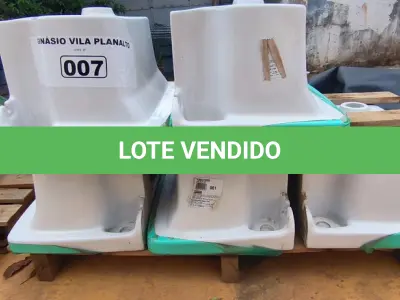 LOTE 007 - 01 LOTE COM 05 TANQUES PARA LAVANDERIA CELITE BRANCO (NO ESTADO, NÃO SABEMOS SE FUNCIONA. LEILÃO NÃO TEM GARANTIA E NEM DEVOLUÇÃO).