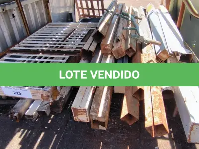 LOTE 229 - 01 LOTE COM PEDAÇOS DE PERFIS EM FERRO (NO ESTADO, NÃO SABEMOS SE FUNCIONA. LEILÃO NÃO TEM GARANTIA E NEM DEVOLUÇÃO).