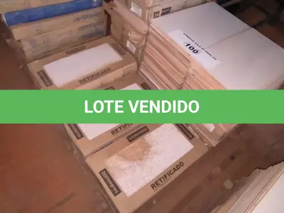 LOTE 100 - 01 LOTE COM REVESTIMENTOS BIANCOGRES 30X60 BIANCO (NO ESTADO, NÃO SABEMOS SE FUNCIONA. LEILÃO NÃO TEM GARANTIA E NEM DEVOLUÇÃO).