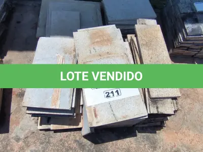 LOTE 211 - 01 LOTE COM RODAPÉS EM GRANITO TAMANHOS E CORES DIVERSAS (NO ESTADO, NÃO SABEMOS SE FUNCIONA. LEILÃO NÃO TEM GARANTIA E NEM DEVOLUÇÃO).