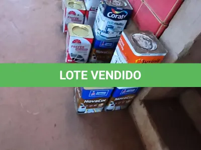 LOTE 143 - 02 LATAS DE TINTAS DIVERSAS E 01 LATA DE MASSA CORRIDA (NO ESTADO, NÃO SABEMOS SE FUNCIONA. LEILÃO NÃO TEM GARANTIA E NEM DEVOLUÇÃO).