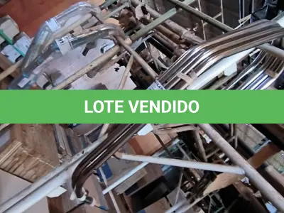 LOTE 090 - 02 ESCADAS PARA PISCINA EM INOX SEM DEGRAUS (NO ESTADO, NÃO SABEMOS SE FUNCIONA. LEILÃO NÃO TEM GARANTIA E NEM DEVOLUÇÃO).