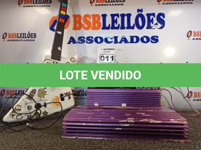 LOTE 011 - 02 POTENCIAS PARA SOM AUTOMOTIVO E 01 GUITARRA PARA JOGOS. (NO ESTADO) ATENÇÃO! FAZER A VISITAÇÃO ANTES DE ARREMATAR, NÃO SABEMOS SE FUNCIONA. LEILÃO NÃO TEM GARANTIA E NEM DEVOLUÇÃO, SUJEITO A POSSÍVEIS AVARIAS VISÍVEIS/OCULTAS E/OU AUSÊNCIA DE COMPONENTES.