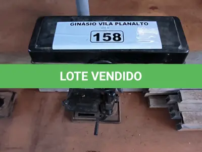 LOTE 158 - 01 FURADEIRA DE BANCADA (NO ESTADO, NÃO SABEMOS SE FUNCIONA. LEILÃO NÃO TEM GARANTIA E NEM DEVOLUÇÃO).