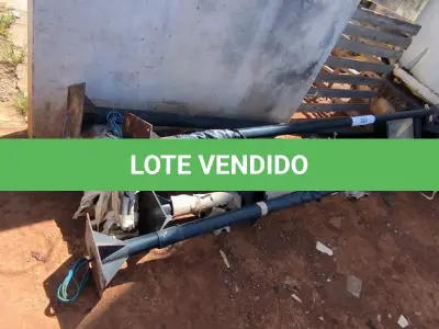 LOTE 022 - 06 POSTES SENDO 003 COM LUMINÁRIAS (NO ESTADO, NÃO SABEMOS SE FUNCIONA. LEILÃO NÃO TEM GARANTIA E NEM DEVOLUÇÃO).