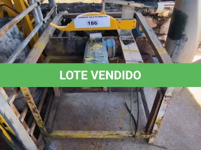 LOTE 186 - 01 SERRA DE BANCADA (NO ESTADO, NÃO SABEMOS SE FUNCIONA. LEILÃO NÃO TEM GARANTIA E NEM DEVOLUÇÃO).