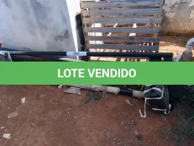 LOTE 022 - 06 POSTES SENDO 003 COM LUMINÁRIAS (NO ESTADO, NÃO SABEMOS SE FUNCIONA. LEILÃO NÃO TEM GARANTIA E NEM DEVOLUÇÃO).