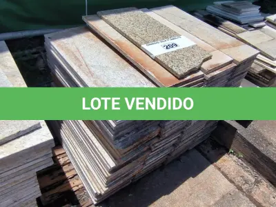 LOTE 209 - 01 LOTE COM RODAPÉS EM GRANITO TAMANHOS E CORES DIVERSAS (NO ESTADO, NÃO SABEMOS SE FUNCIONA. LEILÃO NÃO TEM GARANTIA E NEM DEVOLUÇÃO).