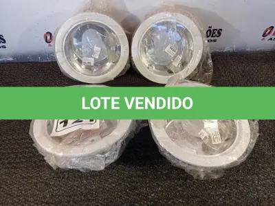 LOTE 121 - 04 LUMINÁRIAS REDONDAS DE EMBUTIR. (NO ESTADO) ATENÇÃO! FAZER A VISITAÇÃO ANTES DE ARREMATAR, NÃO SABEMOS SE FUNCIONA. LEILÃO NÃO TEM GARANTIA E NEM DEVOLUÇÃO, SUJEITO A POSSÍVEIS AVARIAS VISÍVEIS/OCULTAS E/OU AUSÊNCIA DE COMPONENTES.