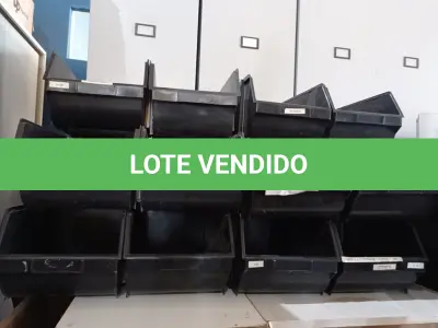 LOTE 081 - 20 CAÇAMBAS ORGANIZADORAS DE PLÁSTICO. (NO ESTADO) ATENÇÃO! FAZER A VISITAÇÃO ANTES DE ARREMATAR, NÃO SABEMOS SE FUNCIONA. LEILÃO NÃO TEM GARANTIA E NEM DEVOLUÇÃO, SUJEITO A POSSÍVEIS AVARIAS VISÍVEIS/OCULTAS E/OU AUSÊNCIA DE COMPONENTES.