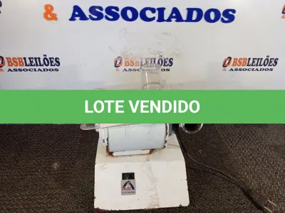 LOTE 279 - 01 MOEDOR DE CARNE ARBEL. (NO ESTADO) ATENÇÃO! FAZER A VISITAÇÃO ANTES DE ARREMATAR, NÃO SABEMOS SE FUNCIONA. LEILÃO NÃO TEM GARANTIA E NEM DEVOLUÇÃO, SUJEITO A POSSÍVEIS AVARIAS VISÍVEIS/OCULTAS E/OU AUSÊNCIA DE COMPONENTES.