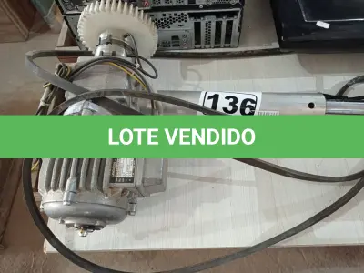 LOTE 136 - 01 MOTOR PARA PORTÃO. (NO ESTADO) ATENÇÃO! FAZER A VISITAÇÃO ANTES DE ARREMATAR, NÃO SABEMOS SE FUNCIONA. LEILÃO NÃO TEM GARANTIA E NEM DEVOLUÇÃO, SUJEITO A POSSÍVEIS AVARIAS VISÍVEIS/OCULTAS E/OU AUSÊNCIA DE COMPONENTES.