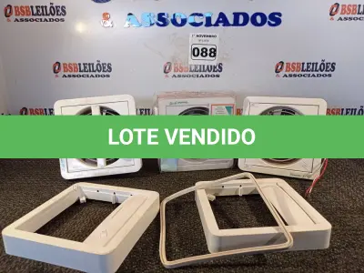 LOTE 088 - 03 EXAUSTORES RENOVADORES DE AR. (NO ESTADO) ATENÇÃO! FAZER A VISITAÇÃO ANTES DE ARREMATAR, NÃO SABEMOS SE FUNCIONA. LEILÃO NÃO TEM GARANTIA E NEM DEVOLUÇÃO, SUJEITO A POSSÍVEIS AVARIAS VISÍVEIS/OCULTAS E/OU AUSÊNCIA DE COMPONENTES.