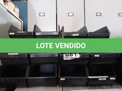 LOTE 081 - 20 CAÇAMBAS ORGANIZADORAS DE PLÁSTICO. (NO ESTADO) ATENÇÃO! FAZER A VISITAÇÃO ANTES DE ARREMATAR, NÃO SABEMOS SE FUNCIONA. LEILÃO NÃO TEM GARANTIA E NEM DEVOLUÇÃO, SUJEITO A POSSÍVEIS AVARIAS VISÍVEIS/OCULTAS E/OU AUSÊNCIA DE COMPONENTES.