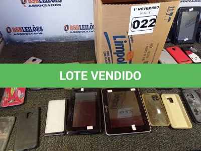 LOTE 022 - 01 LOTE COM VÁRIOS TABLETS E CAPINHAS PARA CELULAR MARCAS E MODELOS DIVERSOS. (NO ESTADO) ATENÇÃO! FAZER A VISITAÇÃO ANTES DE ARREMATAR, NÃO SABEMOS SE FUNCIONA. LEILÃO NÃO TEM GARANTIA E NEM DEVOLUÇÃO, SUJEITO A POSSÍVEIS AVARIAS VISÍVEIS/OCULTAS E/OU AUSÊNCIA DE COMPONENTES.