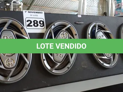 LOTE 289 - 01 CAIXA DE SOM AUTOMOTIVO. (NO ESTADO) ATENÇÃO! FAZER A VISITAÇÃO ANTES DE ARREMATAR, NÃO SABEMOS SE FUNCIONA. LEILÃO NÃO TEM GARANTIA E NEM DEVOLUÇÃO, SUJEITO A POSSÍVEIS AVARIAS VISÍVEIS/OCULTAS E/OU AUSÊNCIA DE COMPONENTES.