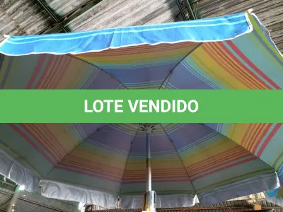 LOTE 308 - 01 GUARDA SOL. (NO ESTADO) ATENÇÃO! FAZER A VISITAÇÃO ANTES DE ARREMATAR, NÃO SABEMOS SE FUNCIONA. LEILÃO NÃO TEM GARANTIA E NEM DEVOLUÇÃO, SUJEITO A POSSÍVEIS AVARIAS VISÍVEIS/OCULTAS E/OU AUSÊNCIA DE COMPONENTES.