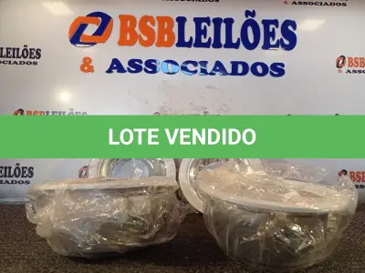LOTE 121 - 04 LUMINÁRIAS REDONDAS DE EMBUTIR. (NO ESTADO) ATENÇÃO! FAZER A VISITAÇÃO ANTES DE ARREMATAR, NÃO SABEMOS SE FUNCIONA. LEILÃO NÃO TEM GARANTIA E NEM DEVOLUÇÃO, SUJEITO A POSSÍVEIS AVARIAS VISÍVEIS/OCULTAS E/OU AUSÊNCIA DE COMPONENTES.