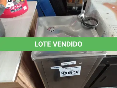 LOTE 063 - 01 BEBEDOURO EM INOX MARCA IBBL 220V. (NO ESTADO) ATENÇÃO! FAZER A VISITAÇÃO ANTES DE ARREMATAR, NÃO SABEMOS SE FUNCIONA. LEILÃO NÃO TEM GARANTIA E NEM DEVOLUÇÃO, SUJEITO A POSSÍVEIS AVARIAS VISÍVEIS/OCULTAS E/OU AUSÊNCIA DE COMPONENTES.