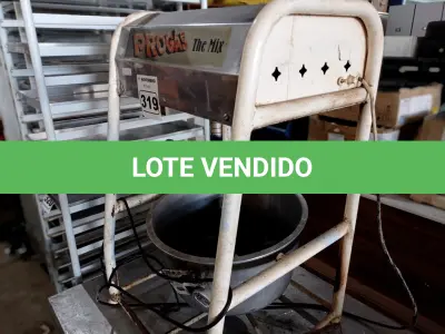 LOTE 319 - 01 MISTURADOR THE MIX PRÓGAS. (NO ESTADO) ATENÇÃO! FAZER A VISITAÇÃO ANTES DE ARREMATAR, NÃO SABEMOS SE FUNCIONA. LEILÃO NÃO TEM GARANTIA E NEM DEVOLUÇÃO, SUJEITO A POSSÍVEIS AVARIAS VISÍVEIS/OCULTAS E/OU AUSÊNCIA DE COMPONENTES.