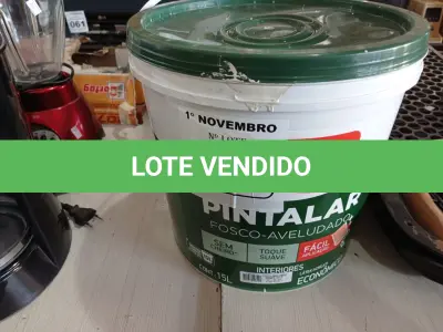 LOTE 142 - 01 BALDE DE TINTA IQUINE PINTALAR FOSCO AVELUDADO INTERIORES NA COR BRANCO GELO 15L. (NO ESTADO) ATENÇÃO! FAZER A VISITAÇÃO ANTES DE ARREMATAR, NÃO SABEMOS SE FUNCIONA. LEILÃO NÃO TEM GARANTIA E NEM DEVOLUÇÃO, SUJEITO A POSSÍVEIS AVARIAS VISÍVEIS/OCULTAS E/OU AUSÊNCIA DE COMPONENTES.