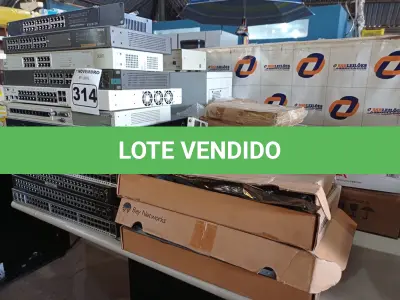 LOTE 314 - 01 LOTE COM VÁRIAS SWITCHES, PLACAS E PERIFÉRICOS DIVERSOS. (NO ESTADO) ATENÇÃO! FAZER A VISITAÇÃO ANTES DE ARREMATAR, NÃO SABEMOS SE FUNCIONA. LEILÃO NÃO TEM GARANTIA E NEM DEVOLUÇÃO, SUJEITO A POSSÍVEIS AVARIAS VISÍVEIS/OCULTAS E/OU AUSÊNCIA DE COMPONENTES.