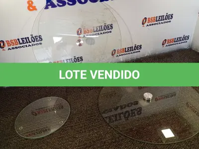 LOTE 077 - 02 TÁBUAS DE VIDRO GIRATÓRIA 45CM SENDO 01 INCOMPLETA. (NO ESTADO) ATENÇÃO! FAZER A VISITAÇÃO ANTES DE ARREMATAR, NÃO SABEMOS SE FUNCIONA. LEILÃO NÃO TEM GARANTIA E NEM DEVOLUÇÃO, SUJEITO A POSSÍVEIS AVARIAS VISÍVEIS/OCULTAS E/OU AUSÊNCIA DE COMPONENTES.