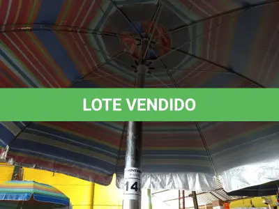 LOTE 148 - 01 GUARDA SOL. (NO ESTADO) ATENÇÃO! FAZER A VISITAÇÃO ANTES DE ARREMATAR, NÃO SABEMOS SE FUNCIONA. LEILÃO NÃO TEM GARANTIA E NEM DEVOLUÇÃO, SUJEITO A POSSÍVEIS AVARIAS VISÍVEIS/OCULTAS E/OU AUSÊNCIA DE COMPONENTES.