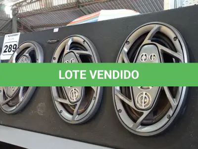LOTE 289 - 01 CAIXA DE SOM AUTOMOTIVO. (NO ESTADO) ATENÇÃO! FAZER A VISITAÇÃO ANTES DE ARREMATAR, NÃO SABEMOS SE FUNCIONA. LEILÃO NÃO TEM GARANTIA E NEM DEVOLUÇÃO, SUJEITO A POSSÍVEIS AVARIAS VISÍVEIS/OCULTAS E/OU AUSÊNCIA DE COMPONENTES.