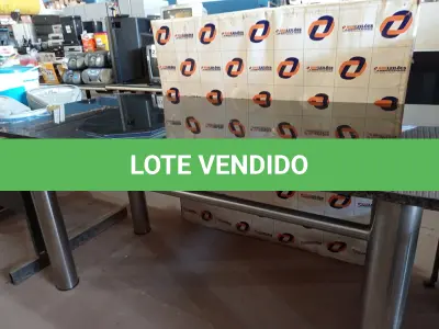 LOTE 310 - 01 MESA COM BASE DE AÇO ESCOVADO E TAMPO EM MÁRMORE 1.80M X 0.80CM. (NO ESTADO) ATENÇÃO! FAZER A VISITAÇÃO ANTES DE ARREMATAR, NÃO SABEMOS SE FUNCIONA. LEILÃO NÃO TEM GARANTIA E NEM DEVOLUÇÃO, SUJEITO A POSSÍVEIS AVARIAS VISÍVEIS/OCULTAS E/OU AUSÊNCIA DE COMPONENTES.