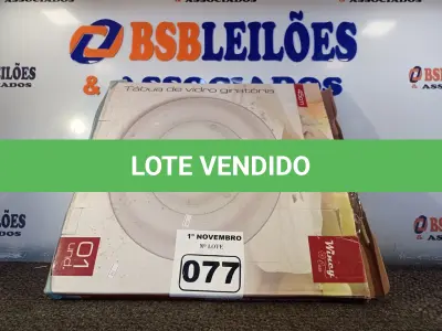 LOTE 077 - 02 TÁBUAS DE VIDRO GIRATÓRIA 45CM SENDO 01 INCOMPLETA. (NO ESTADO) ATENÇÃO! FAZER A VISITAÇÃO ANTES DE ARREMATAR, NÃO SABEMOS SE FUNCIONA. LEILÃO NÃO TEM GARANTIA E NEM DEVOLUÇÃO, SUJEITO A POSSÍVEIS AVARIAS VISÍVEIS/OCULTAS E/OU AUSÊNCIA DE COMPONENTES.